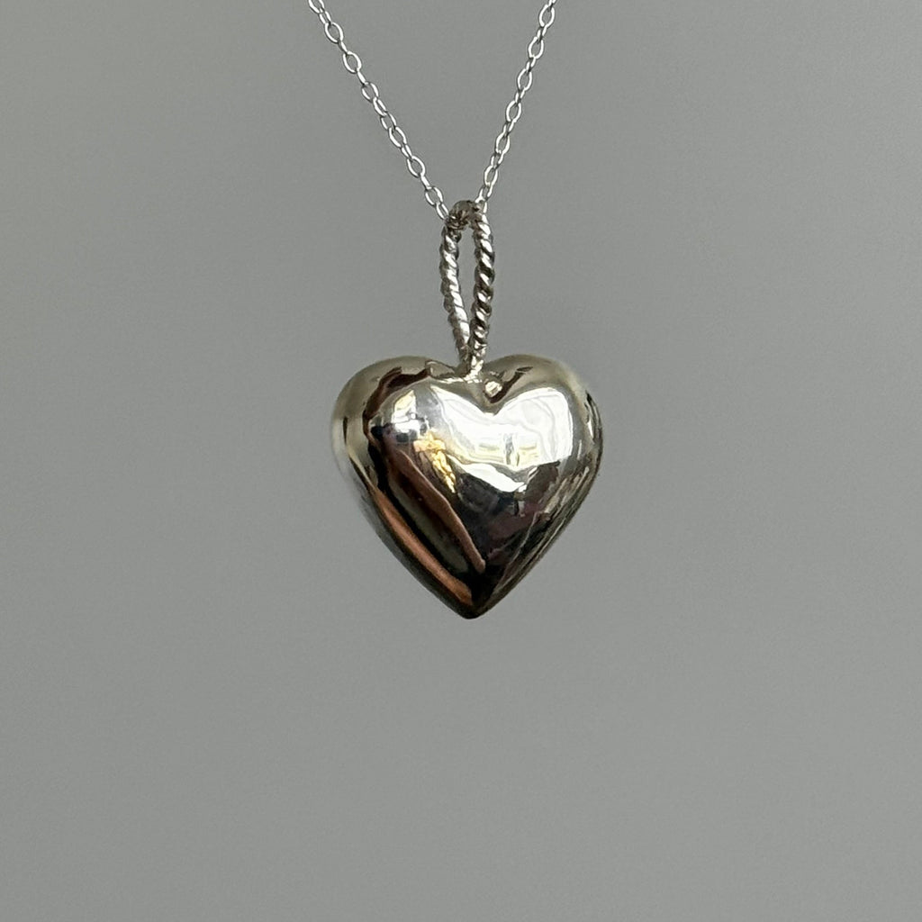Twisted Bail Heart Necklace