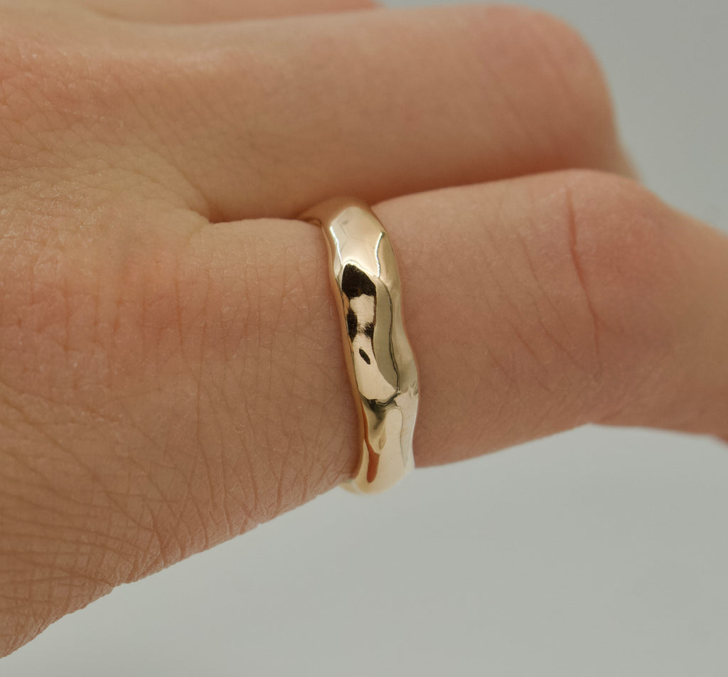 Slalom Ring | Solid 10k Gold