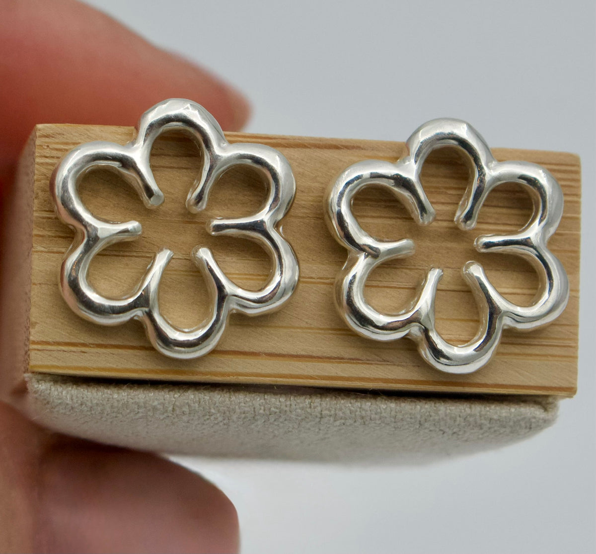 Flora Studs