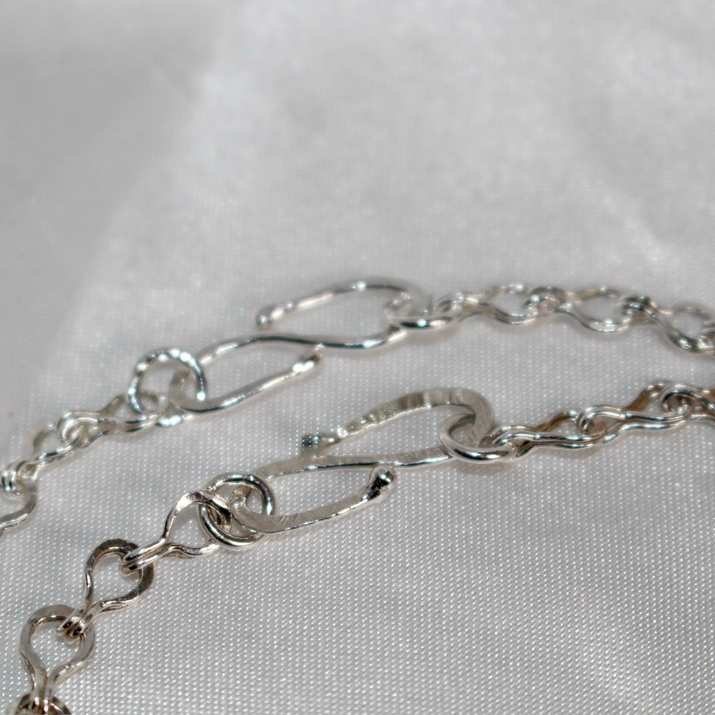 Fine Silver Roman Pinched Loop Chain Bracelet