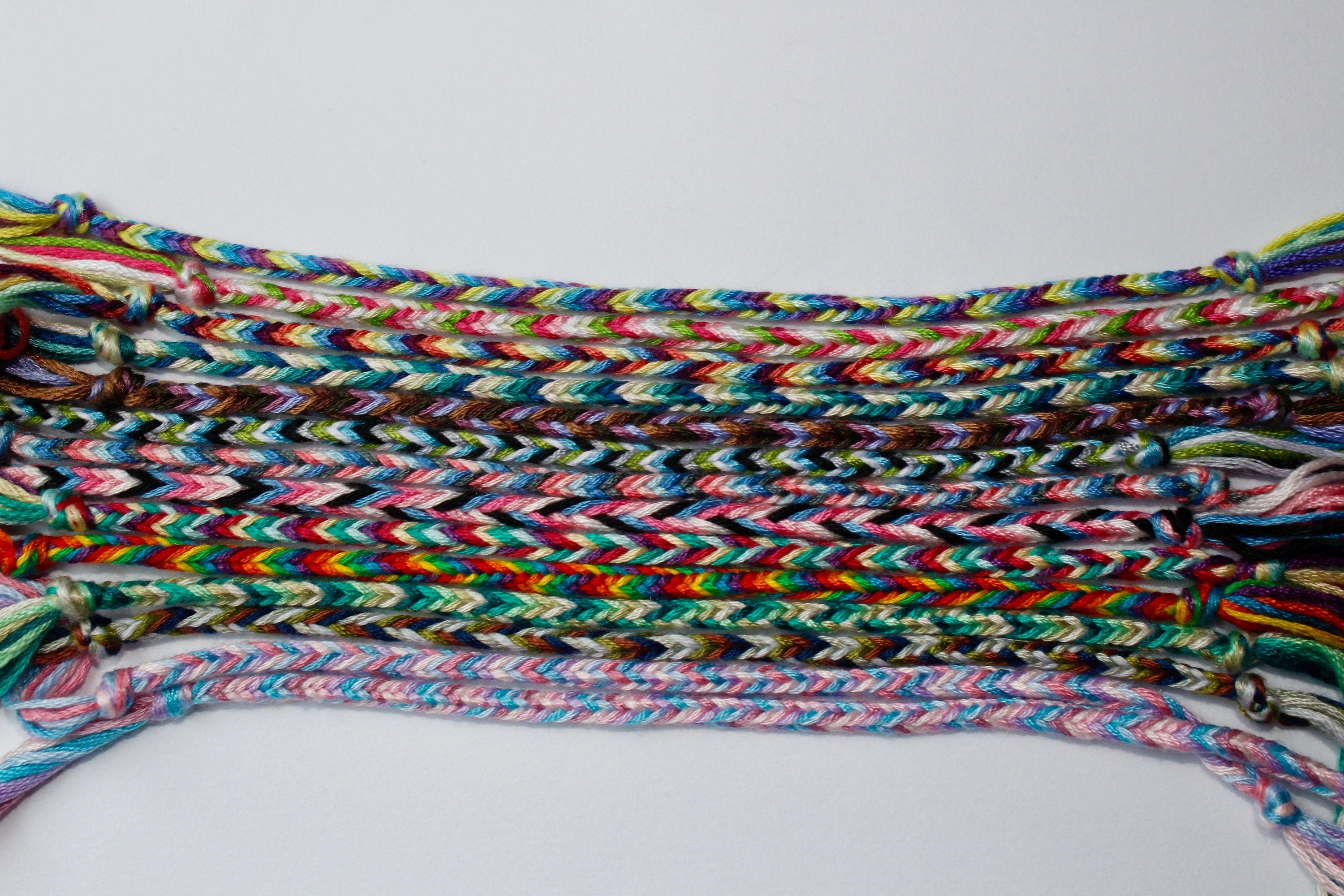 How to Make a Fishtail Loom Bracelet: 11 Steps (with Pictures)